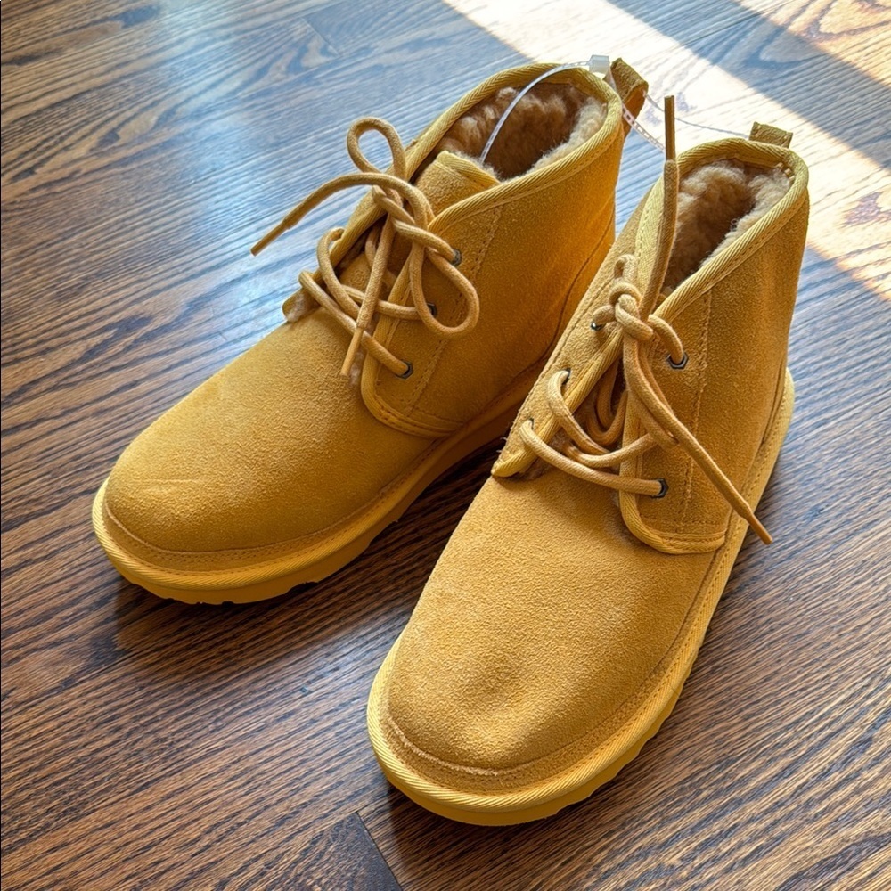 UGG Women’s 6 Yellow Suede Lace-Up Boots